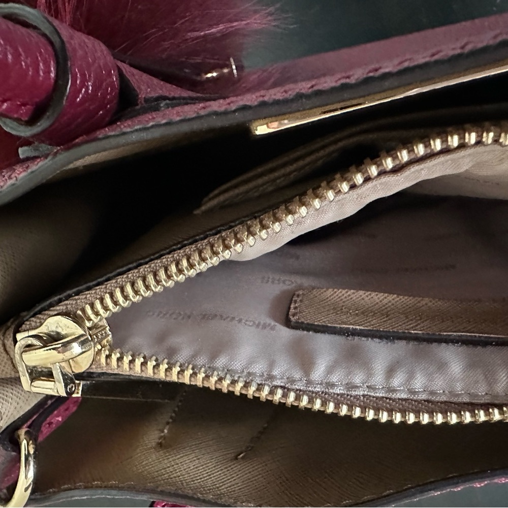 Michael Kors Pebbled Leather Medium Mercer - Picture 10 of 12